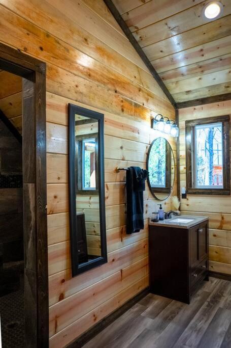 The Big Tex Luxury Cabin Is Epic Broken Bow Bagian luar foto