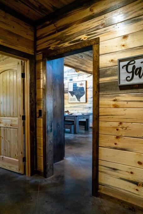 The Big Tex Luxury Cabin Is Epic Broken Bow Bagian luar foto