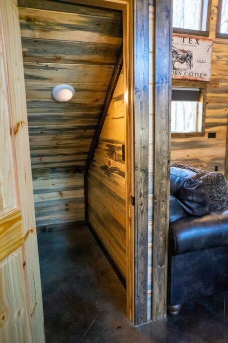 The Big Tex Luxury Cabin Is Epic Broken Bow Bagian luar foto