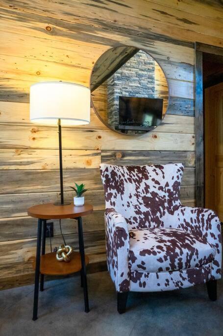 The Big Tex Luxury Cabin Is Epic Broken Bow Bagian luar foto